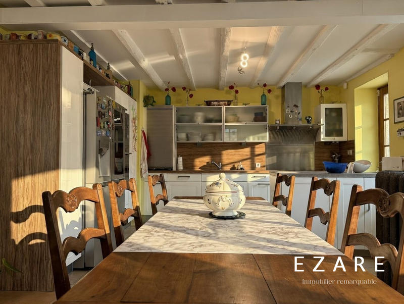Maison ancienne - 828 m² - 12 pièces