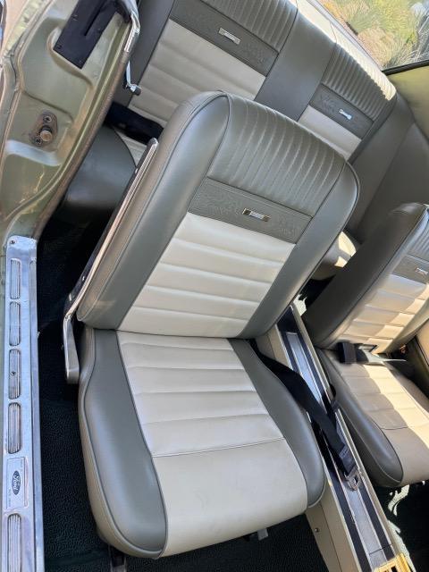 Ford Mustang Coupe Seafoam Green Toit Vinyle 1966