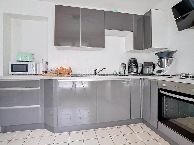 Maison - 90 m² - 5 pièces