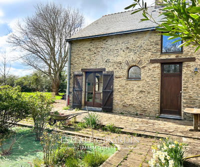 Maison - 210 m² - 7 pièces