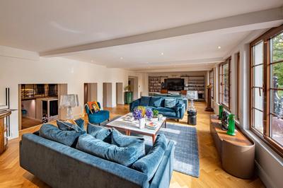 Appartement - 205 m² - 5 pièces