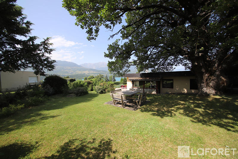 Maison - 97 m² - 5 pièces