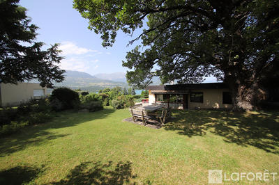 Maison - 97 m² - 5 pièces