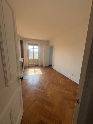 Appartement - 110 m² - 4 pièces