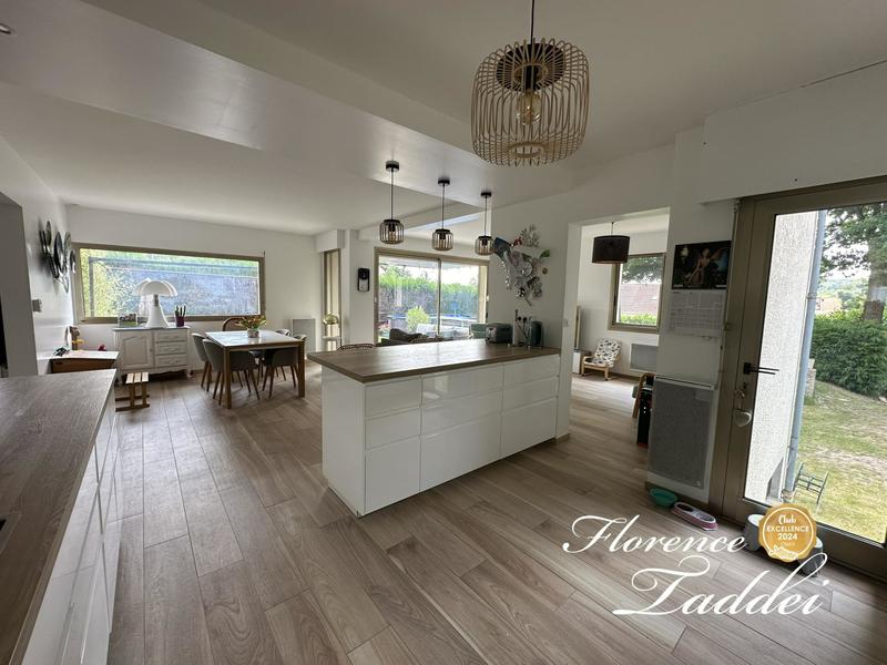 Maison - 140 m² - 6 pièces