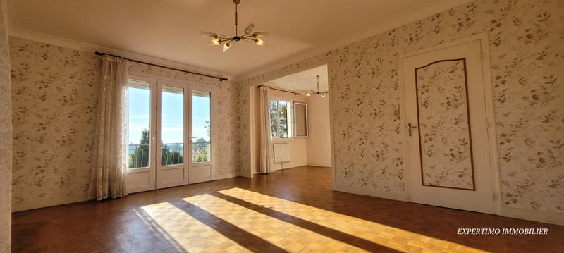 Maison - 99 m² - 4 pièces