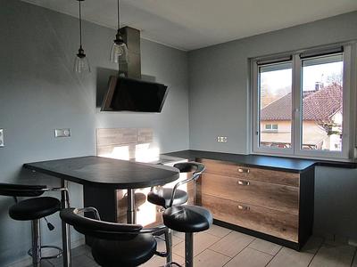 Maison - 93 m² - 6 pièces