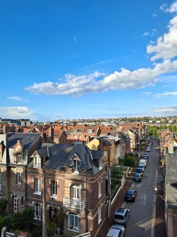 Loft - 65 m² - 3 pièces