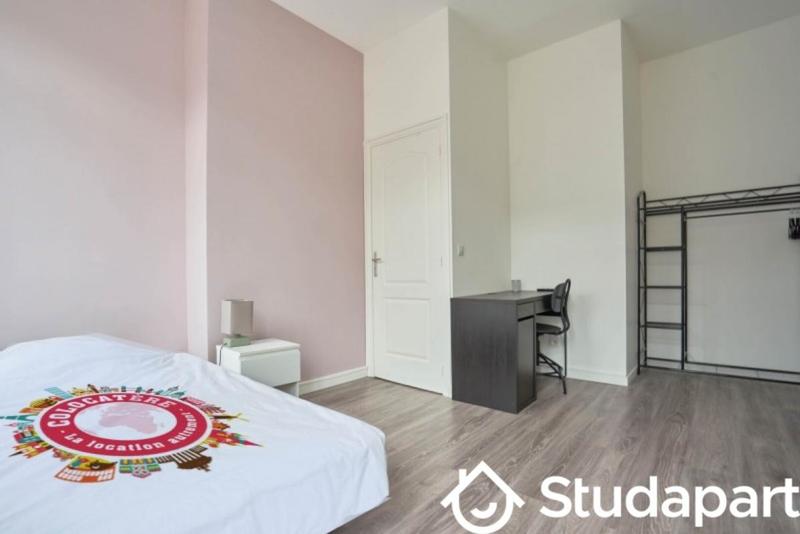 Chambre - 9 m² - 1 pièce