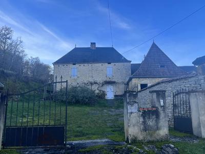 Maison - 85 m² - 7 pièces