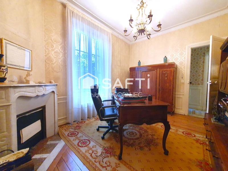 Maison - 228 m² - 9 pièces