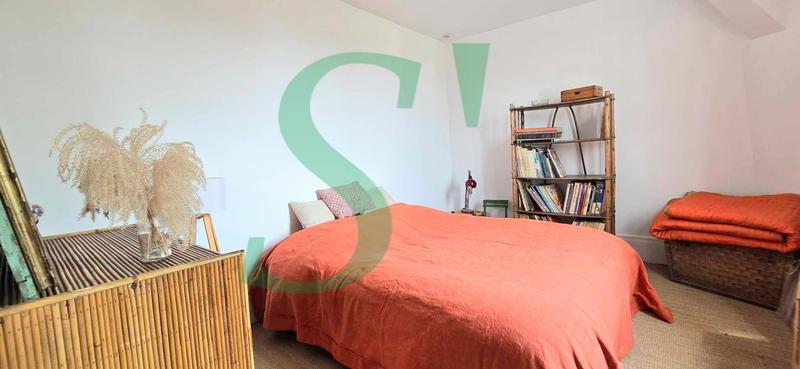 Maison bourgeoise - 200 m² - 8 pièces