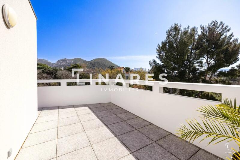 Appartement - 98 m² - 4 pièces