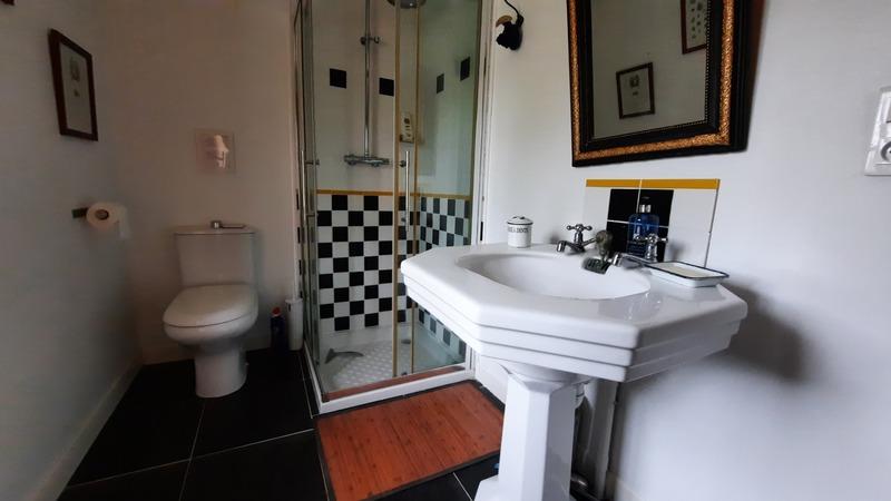 Maison - 222 m² - 6 pièces