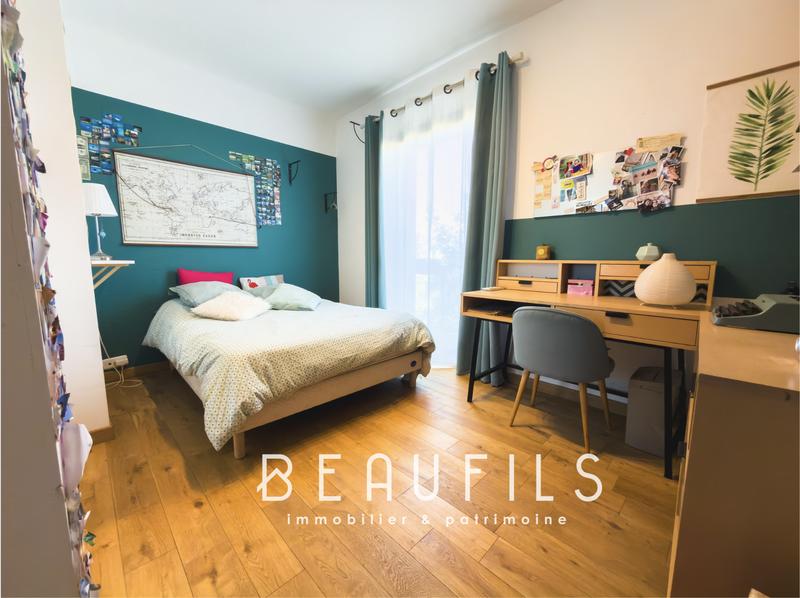 Villa - 215 m² - 10 pièces