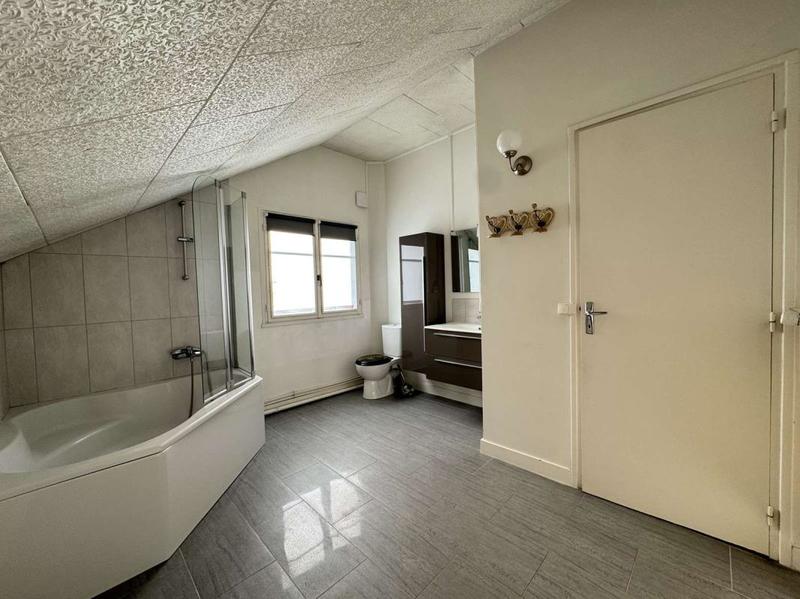 Maison - 125 m² - 5 pièces