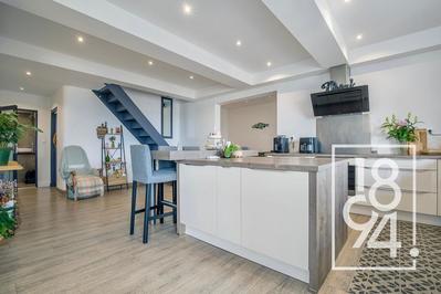 Appartement - 114 m² - 4 pièces