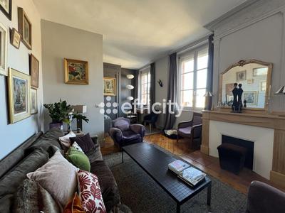 Appartement - 145 m² - 5 pièces
