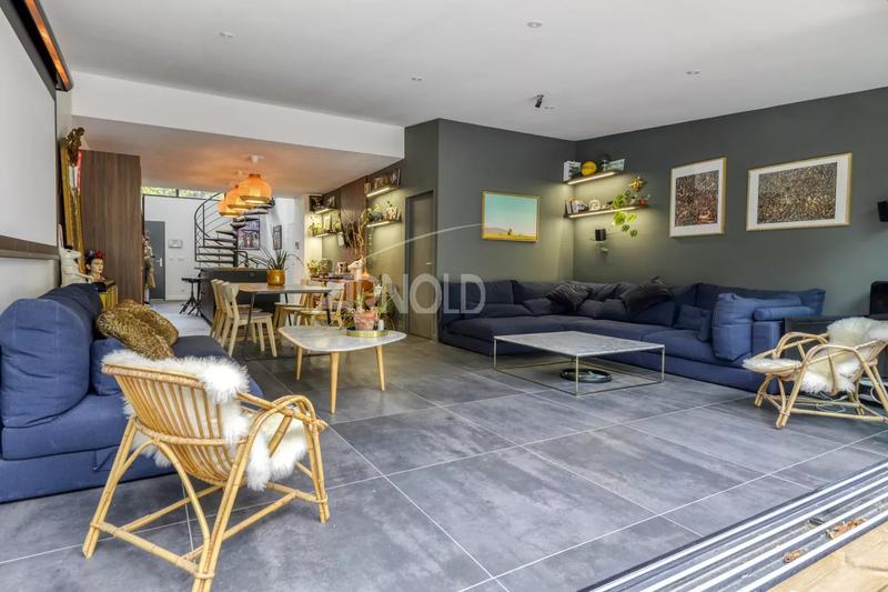 Maison - 140 m² - 5 pièces