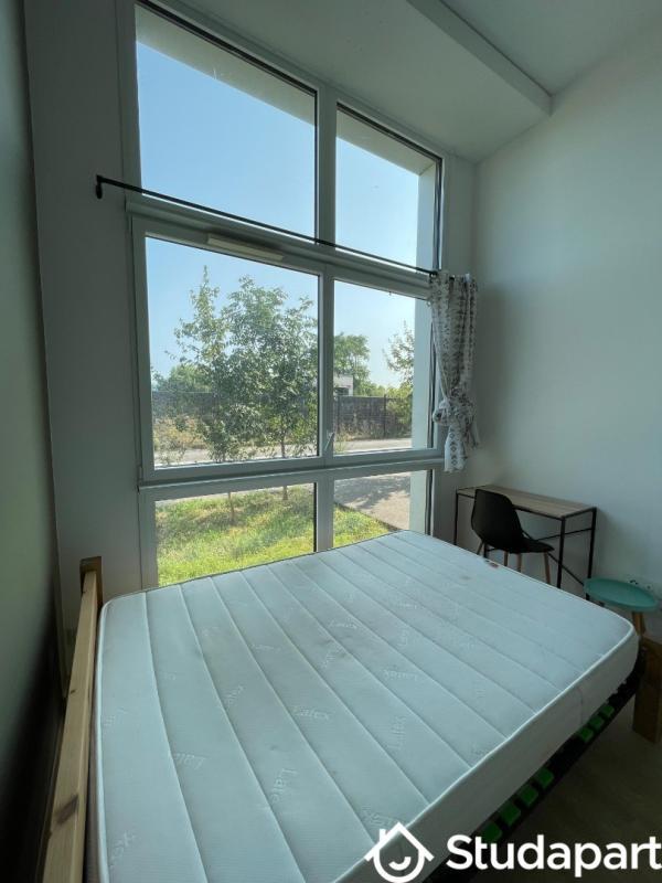 Chambre - 12 m² - 1 pièce