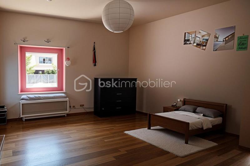 Propriété - 170 m² - 6 pièces