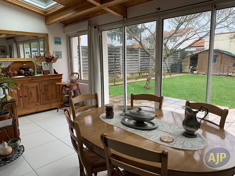 Maison - 137 m² - 6 pièces