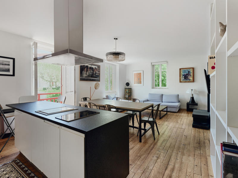 Appartement - 106 m² - 4 pièces