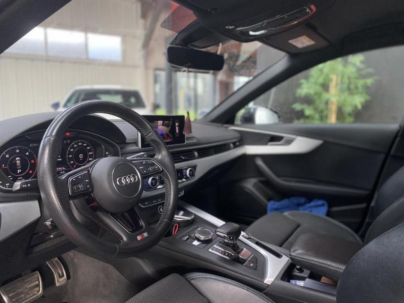 Audi A4 Avant 2.0 Tdi 122 Ch Bv s-tronic 7 s-Line