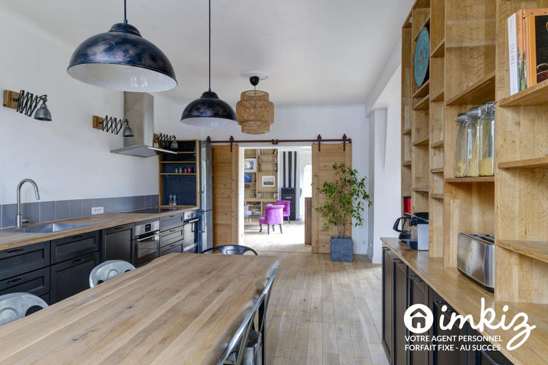 Maison - 163 m² - 9 pièces