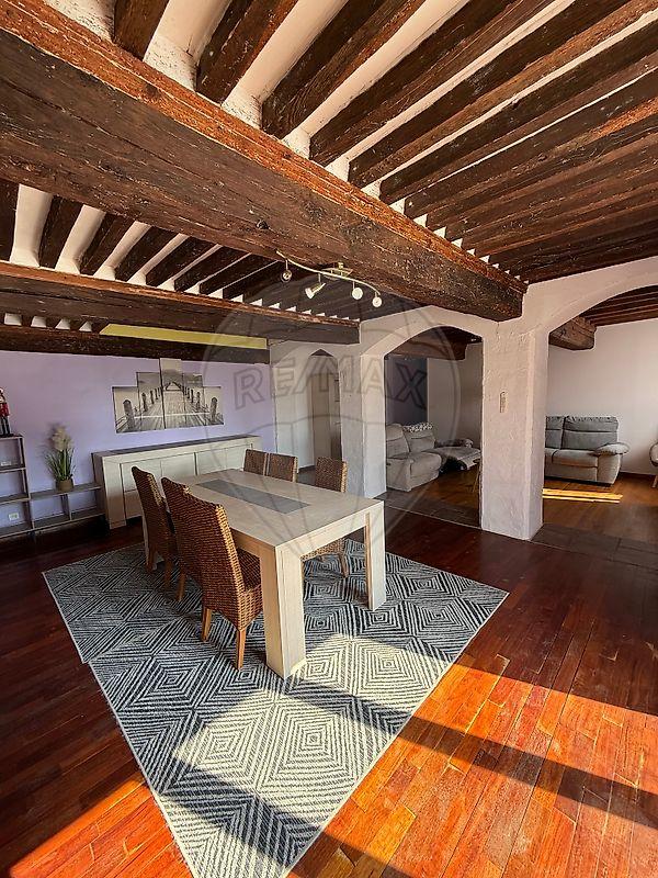 Maison - 270 m² - 7 pièces