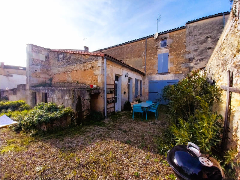 Maison de village - 176 m² - 6 pièces
