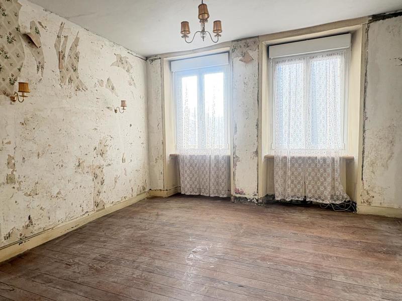 Maison - 80 m² - 5 pièces