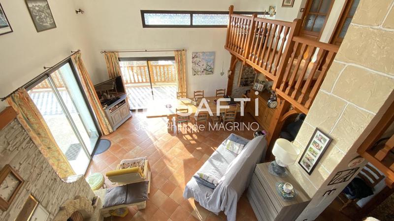 Appartement - 136 m² - 6 pièces