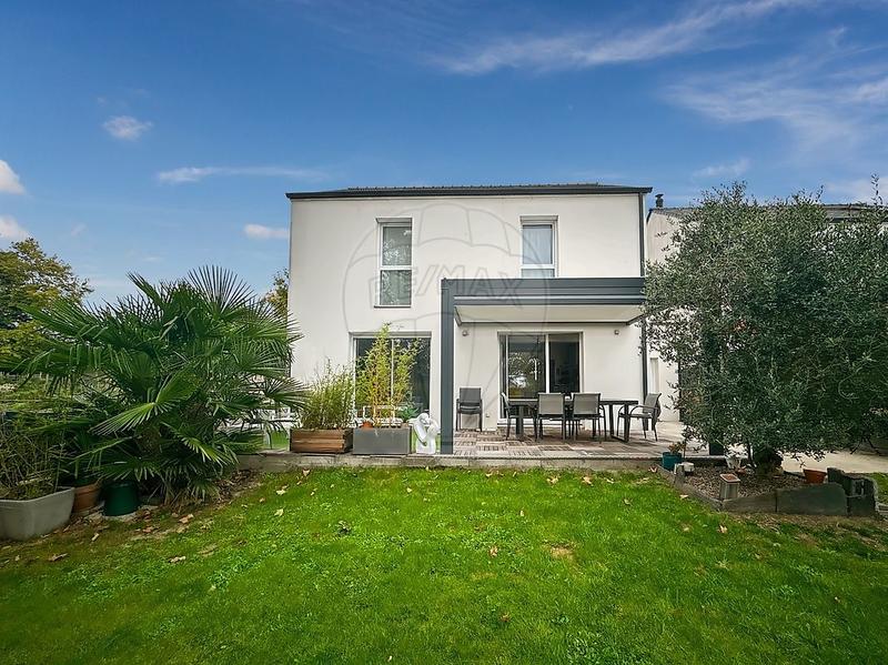 Maison - 118 m² - 5 pièces