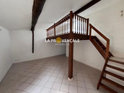 Studio - 37 m² - 1 pièce