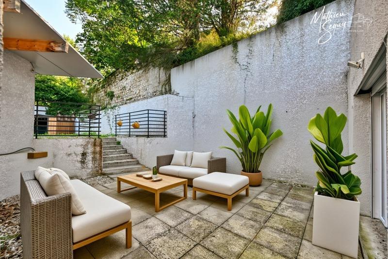 Local d'activité / Entrepôt - 274 m² - 9 pièces