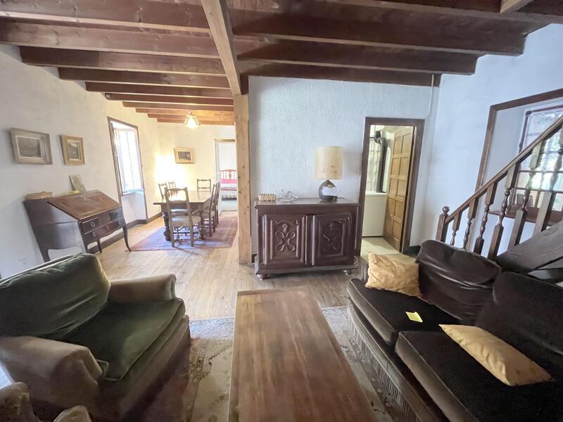 Maison - 118 m² - 9 pièces