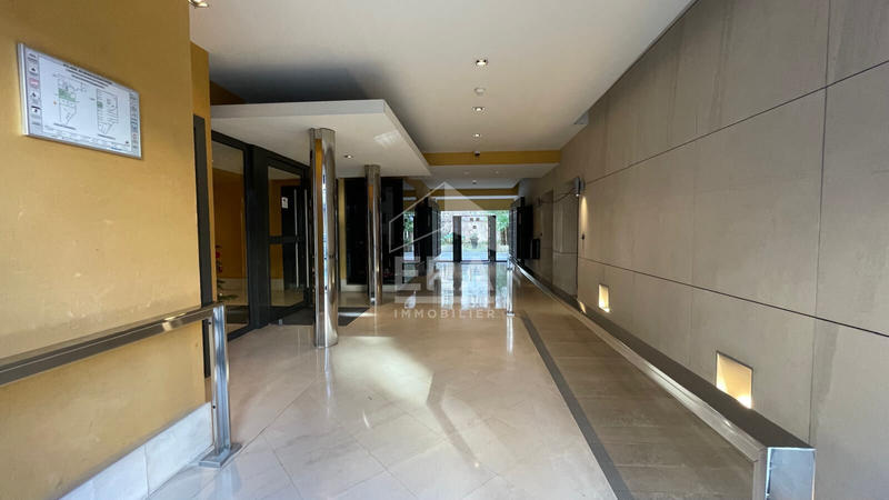 Appartement - 88 m² - 4 pièces