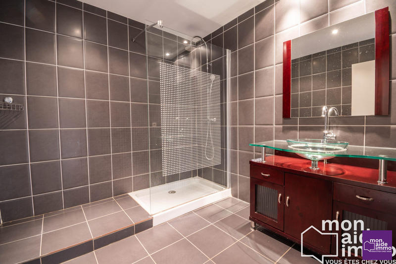 Appartement - 105 m² - 5 pièces