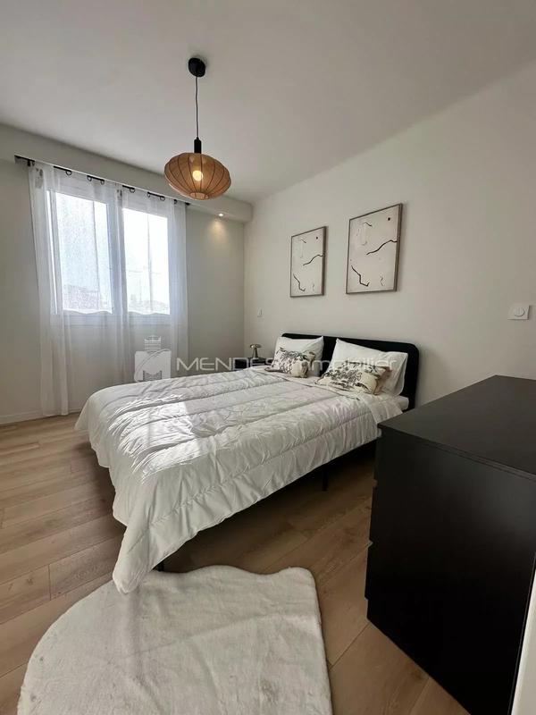 Appartement - 88 m² - 5 pièces