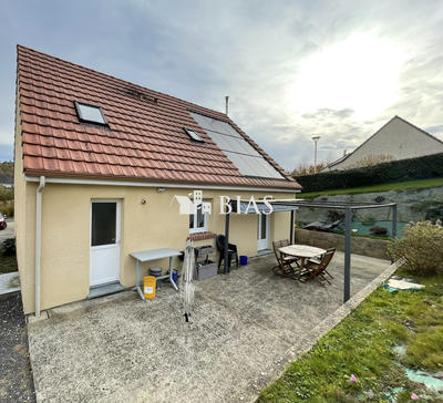 Maison - 104 m² - 4 pièces