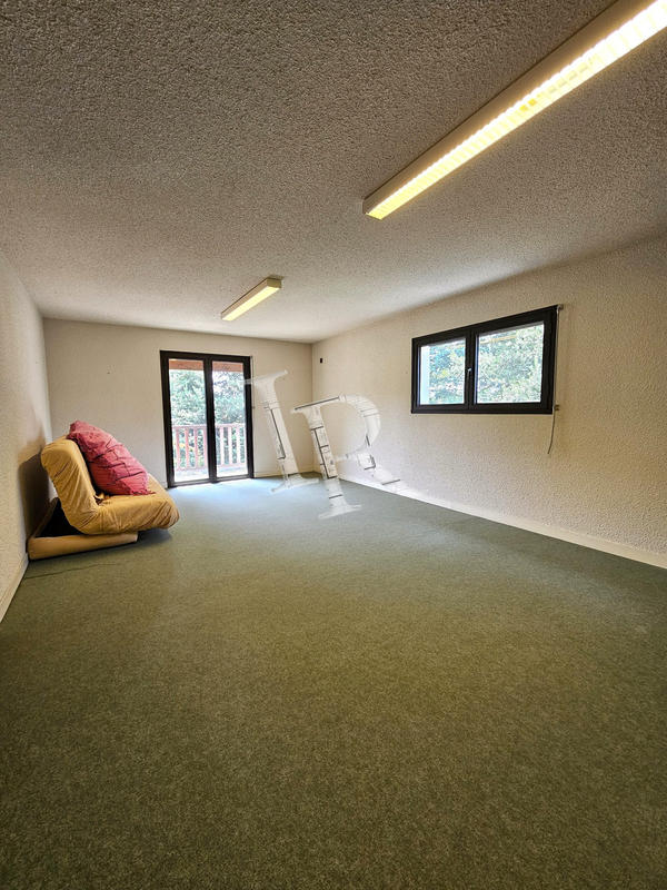 Maison - 286 m² - 8 pièces