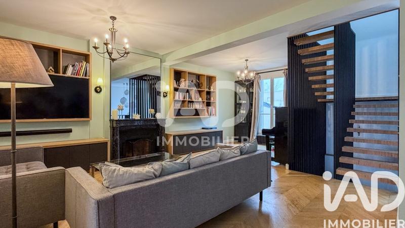 Maison - 187 m² - 8 pièces