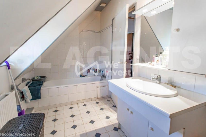 Maison - 90 m² - 6 pièces