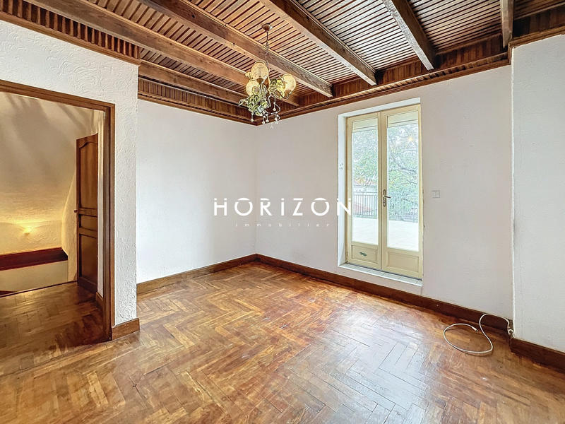 Maison - 147 m² - 6 pièces