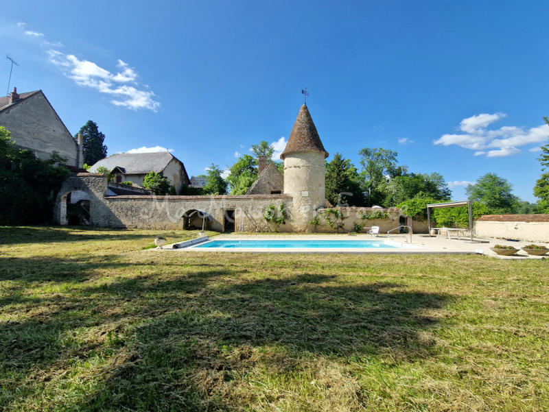 Maison - 395 m² - 12 pièces