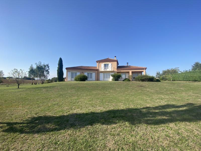 Maison - 162 m² - 5 pièces