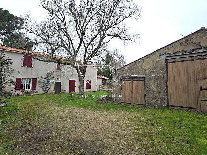 Maison ancienne - 296 m² - 8 pièces