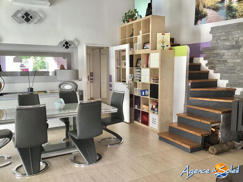 Maison - 230 m² - 5 pièces