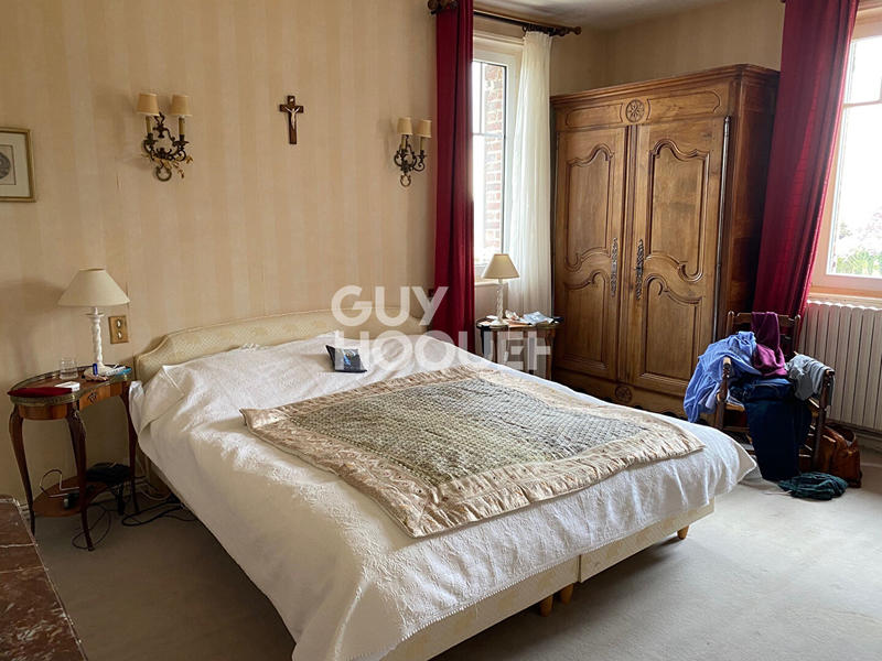 Maison - 350 m² - 15 pièces